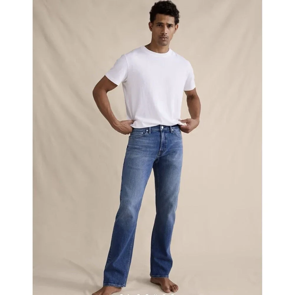 Banana Republic Straight Fit Medium Wash Blue Denim Jeans Men's Size 32 X 34